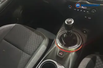 Nissan Juke N-Connecta Manual Petrol SUV - Stock Number (1687195) - 15th supplementary image