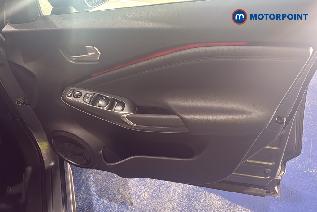 Nissan Juke N-Connecta Manual Petrol SUV - Stock Number (1687195) - 18th supplementary image