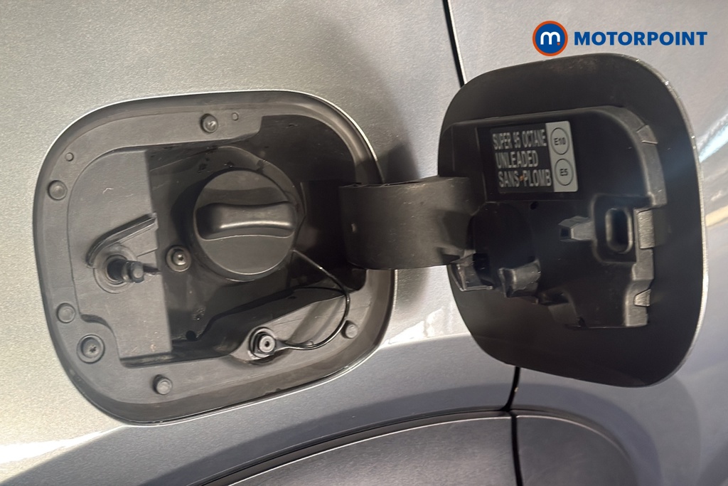 Nissan Juke N-Connecta Manual Petrol SUV - Stock Number (1687195) - 41st supplementary image
