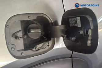 Nissan Juke N-Connecta Manual Petrol SUV - Stock Number (1687195) - 41st supplementary image
