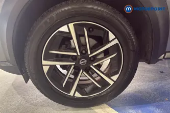 Nissan Juke N-Connecta Manual Petrol SUV - Stock Number (1687195) - 44th supplementary image