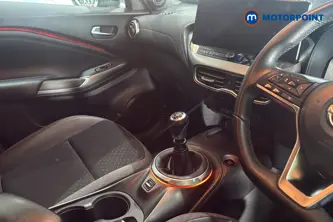 Nissan Juke N-Connecta Manual Petrol SUV - Stock Number (1687195) - 1st supplementary image