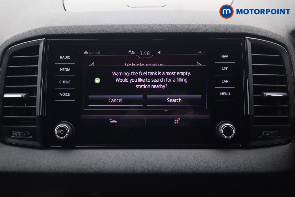Skoda Karoq Sport Line Automatic Petrol SUV - Stock Number (1687256) - 3rd supplementary image