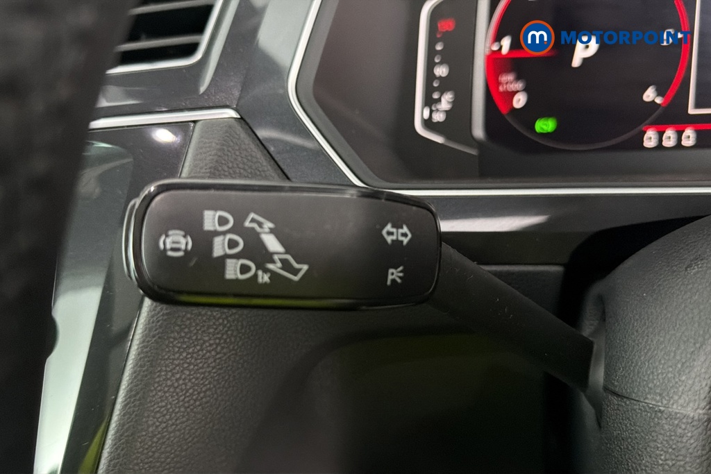 Volkswagen Tiguan R-Line Automatic Diesel SUV - Stock Number (1687375) - 5th supplementary image