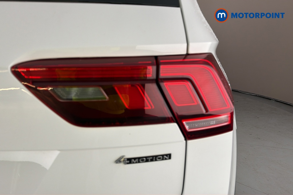 Volkswagen Tiguan R-Line Automatic Diesel SUV - Stock Number (1687375) - 36th supplementary image