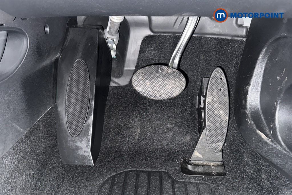 Mini Hatchback Cooper Classic Automatic Petrol Hatchback - Stock Number (1687611) - 24th supplementary image