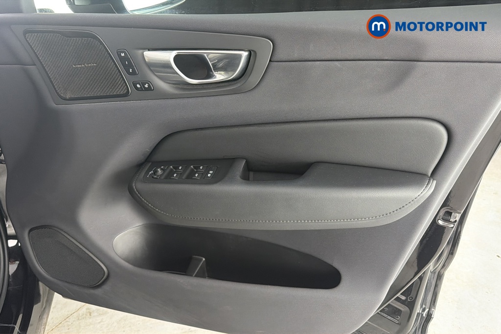 Volvo Xc60 Plus Automatic Petrol Plug-In Hybrid SUV - Stock Number (1688108) - 18th supplementary image