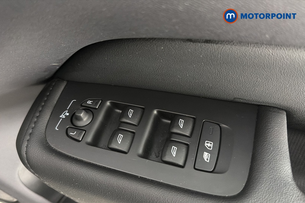 Volvo Xc60 Plus Automatic Petrol Plug-In Hybrid SUV - Stock Number (1688108) - 19th supplementary image