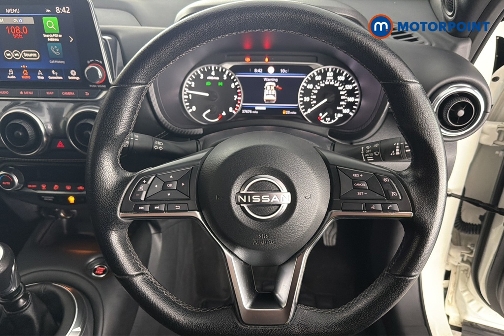 Nissan Juke N-Connecta Manual Petrol SUV - Stock Number (1688230) - 2nd supplementary image