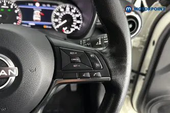 Nissan Juke N-Connecta Manual Petrol SUV - Stock Number (1688230) - 3rd supplementary image