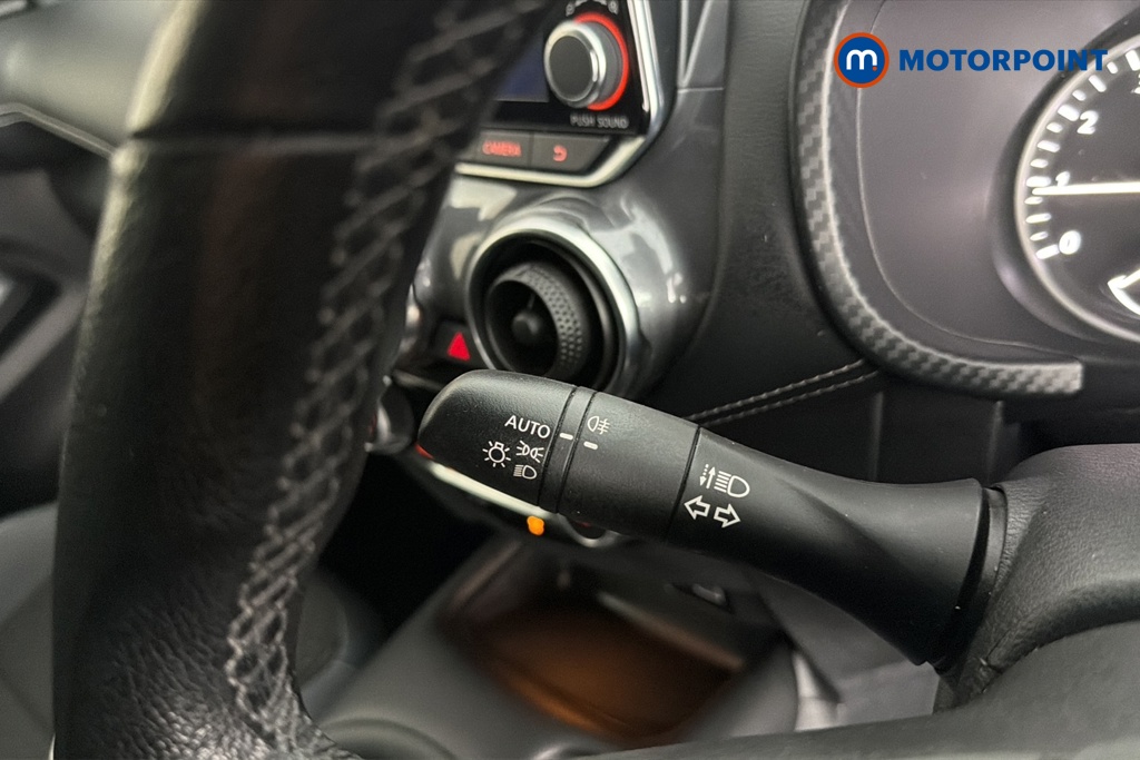 Nissan Juke N-Connecta Manual Petrol SUV - Stock Number (1688230) - 5th supplementary image