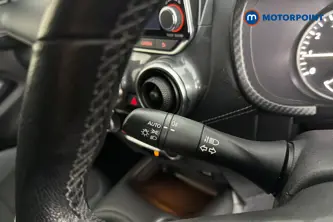 Nissan Juke N-Connecta Manual Petrol SUV - Stock Number (1688230) - 5th supplementary image