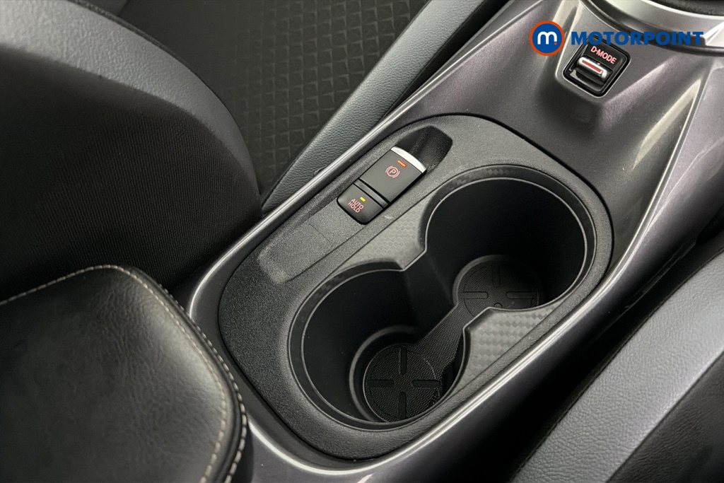 Nissan Juke N-Connecta Manual Petrol SUV - Stock Number (1688230) - 16th supplementary image