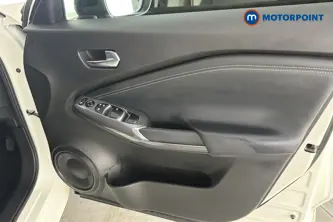 Nissan Juke N-Connecta Manual Petrol SUV - Stock Number (1688230) - 18th supplementary image