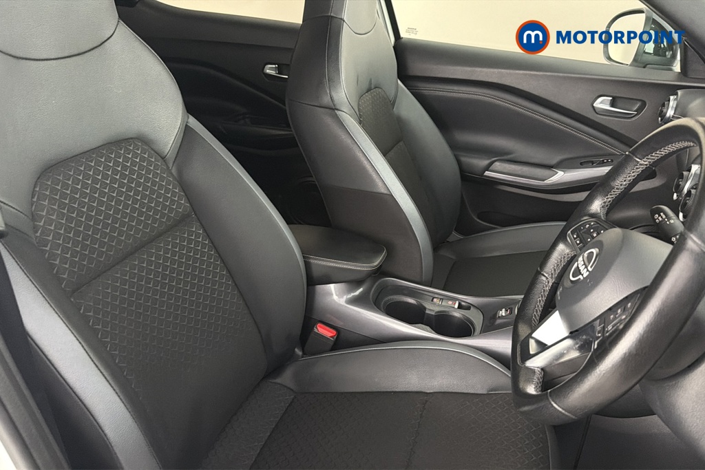 Nissan Juke N-Connecta Manual Petrol SUV - Stock Number (1688230) - 22nd supplementary image