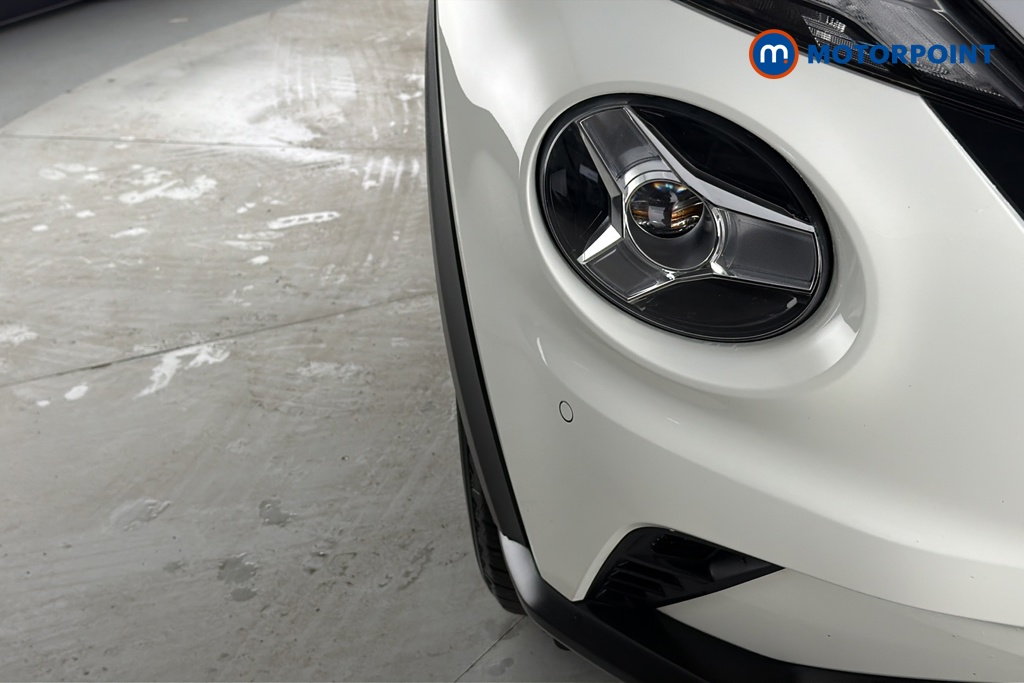 Nissan Juke N-Connecta Manual Petrol SUV - Stock Number (1688230) - 38th supplementary image