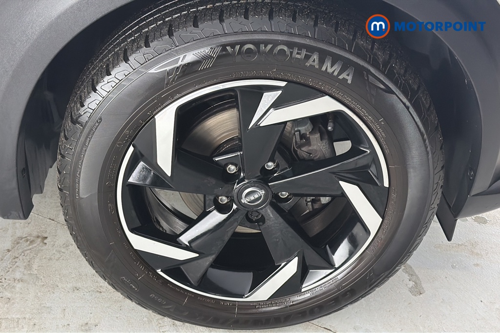 Nissan Juke N-Connecta Manual Petrol SUV - Stock Number (1688230) - 47th supplementary image