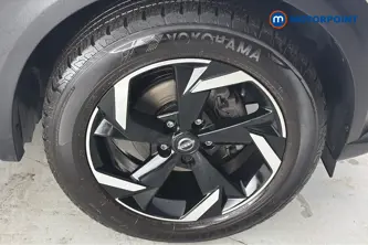 Nissan Juke N-Connecta Manual Petrol SUV - Stock Number (1688230) - 47th supplementary image