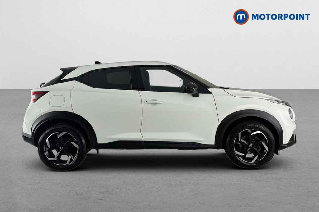 Nissan Juke N-Connecta Manual Petrol SUV - Stock Number (1688230) - Passenger side