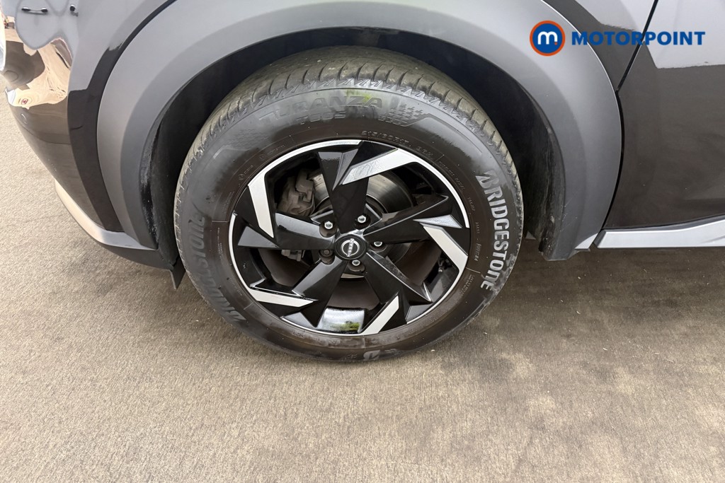 Nissan Juke N-Connecta Manual Petrol SUV - Stock Number (1688241) - 2nd supplementary image
