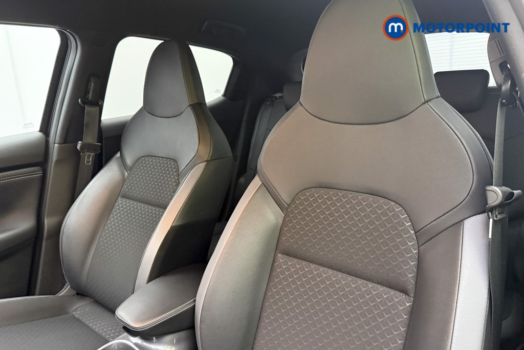 Nissan Juke N-Connecta Manual Petrol SUV - Stock Number (1688241) - 5th supplementary image