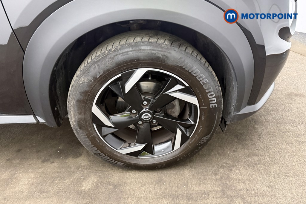 Nissan Juke N-Connecta Manual Petrol SUV - Stock Number (1688241) - 24th supplementary image