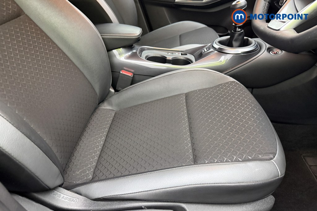 Nissan Juke N-Connecta Manual Petrol SUV - Stock Number (1688241) - 28th supplementary image
