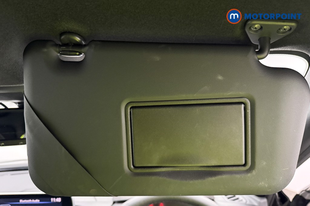 Nissan Juke N-Connecta Manual Petrol SUV - Stock Number (1688241) - 44th supplementary image