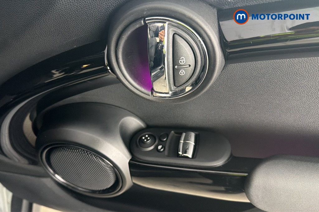 Mini Hatchback Cooper S Level 2 Automatic Electric Hatchback - Stock Number (1688527) - 19th supplementary image