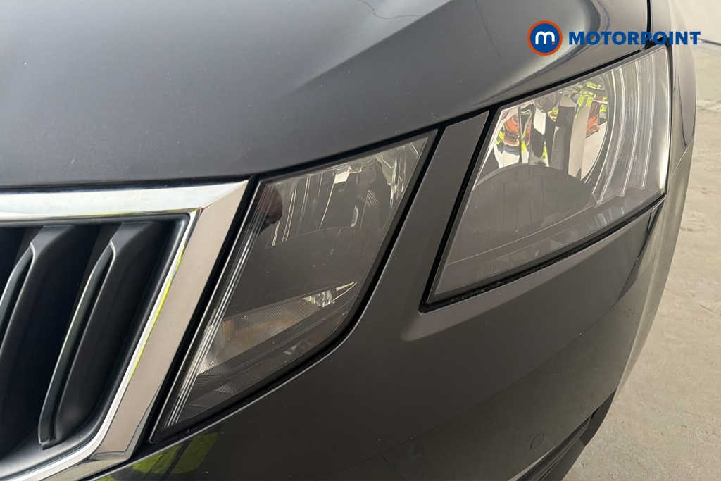 Skoda Octavia Se Technology Manual Petrol Estate - Stock Number (1689037) - 42nd supplementary image