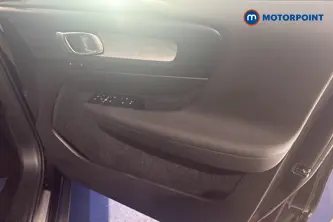 Volvo Xc40 Plus Black Edition Automatic Petrol SUV - Stock Number (1689238) - 18th supplementary image