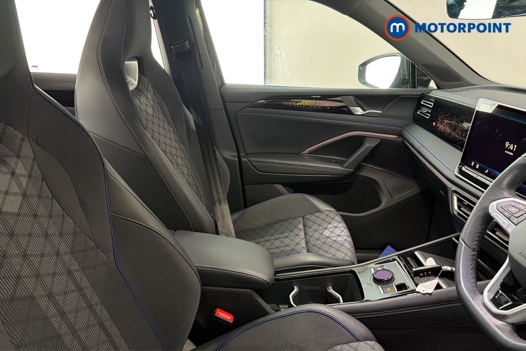 Volkswagen Tiguan R-Line Automatic Petrol SUV - Stock Number (1689325) - 22nd supplementary image