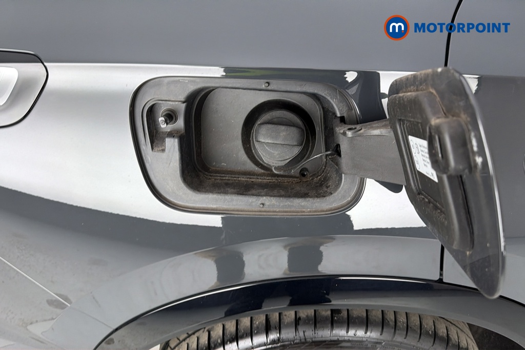 Volkswagen Tiguan R-Line Automatic Petrol SUV - Stock Number (1689325) - 41st supplementary image