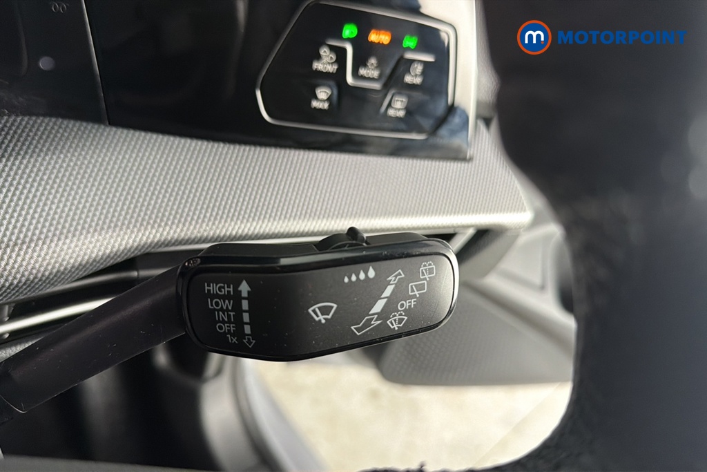 Volkswagen Golf Black Edition Manual Petrol Hatchback - Stock Number (1689563) - 6th supplementary image