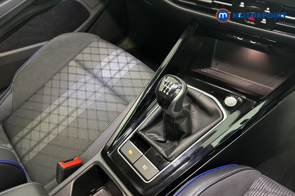 Volkswagen Golf Black Edition Manual Petrol Hatchback - Stock Number (1689563) - 15th supplementary image
