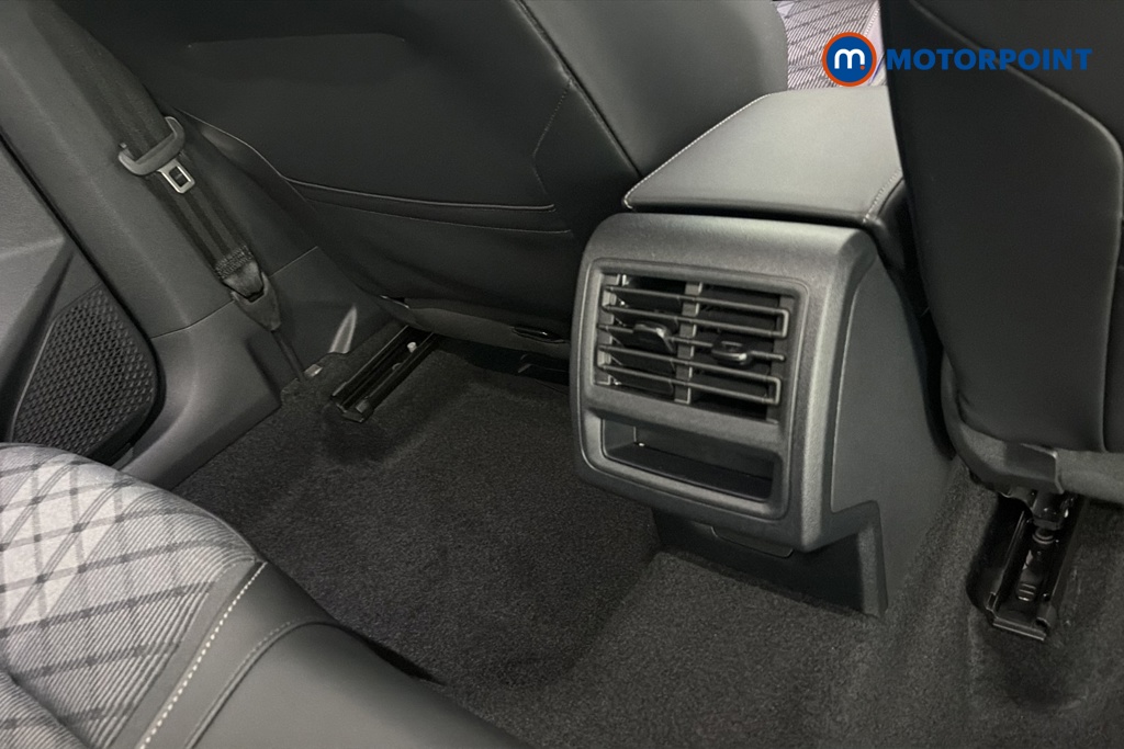 Volkswagen Golf Black Edition Manual Petrol Hatchback - Stock Number (1689563) - 28th supplementary image