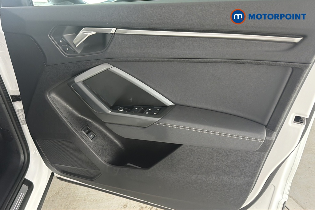 Audi Q3 Black Edition Automatic Petrol SUV - Stock Number (1689685) - 18th supplementary image