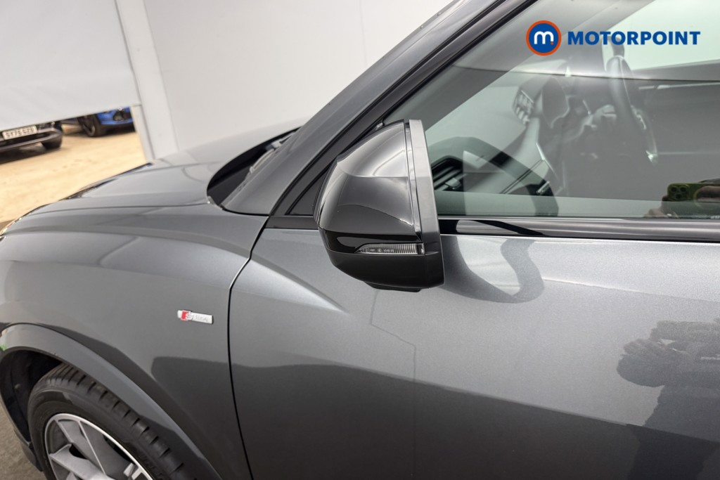 Audi Q3 Black Edition Automatic Petrol SUV - Stock Number (1689980) - 4th supplementary image