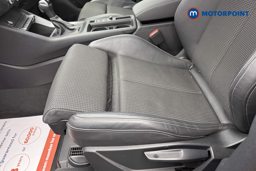 Audi Q3 Black Edition Automatic Petrol SUV - Stock Number (1689980) - 7th supplementary image