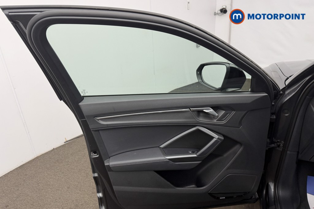 Audi Q3 Black Edition Automatic Petrol SUV - Stock Number (1689980) - 10th supplementary image