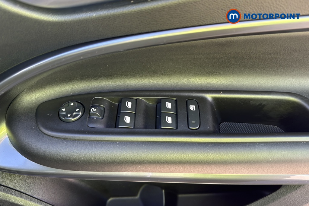 Abarth 600 175Kw 54Kwh 5Dr Auto Automatic Electric SUV - Stock Number (1690275) - 19th supplementary image