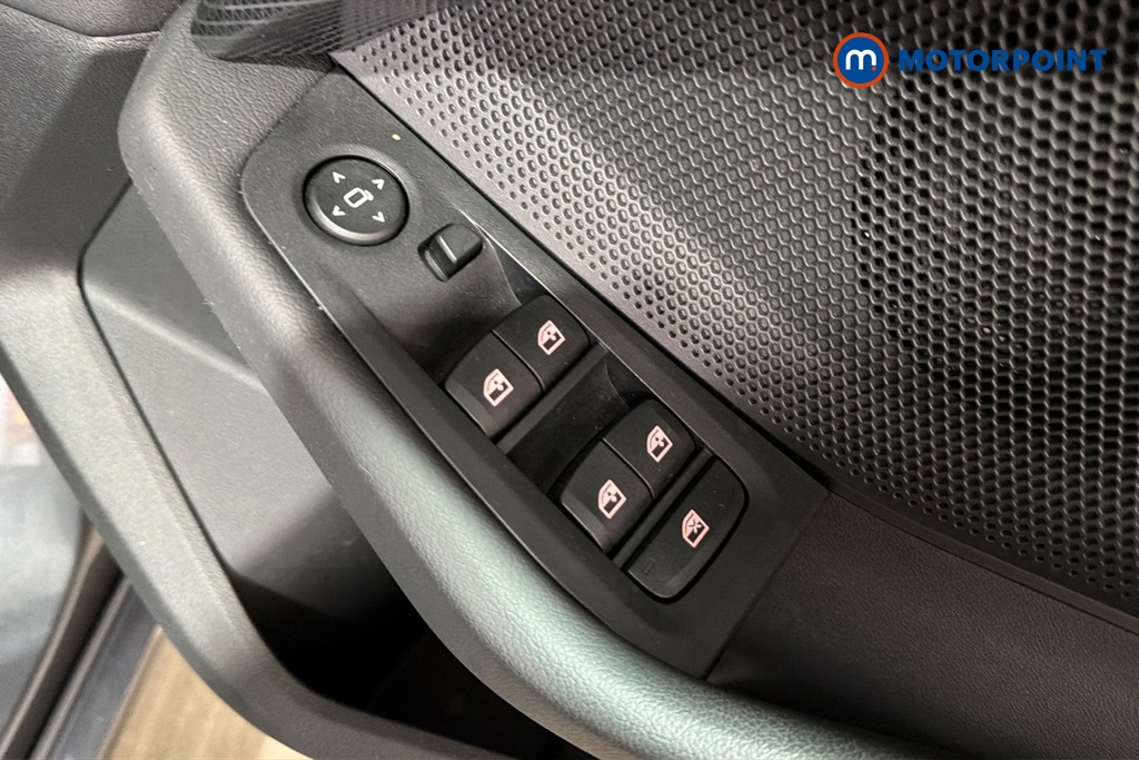 BMW 2 Series Sport Manual Petrol Saloon - Stock Number (1679743) - 19th supplementary image