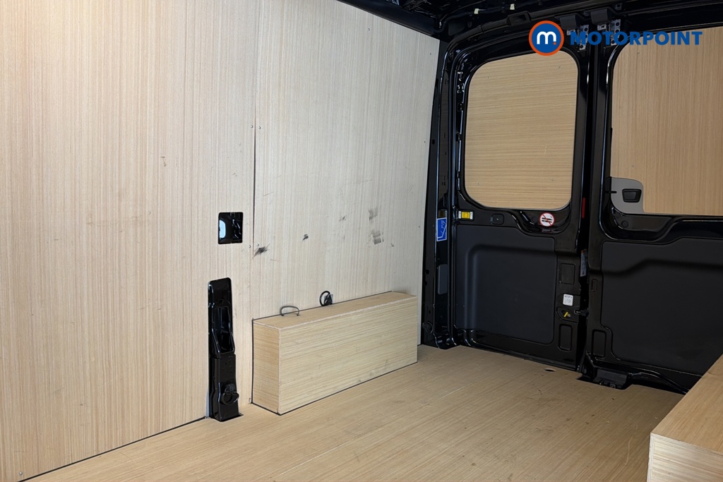 Ford Transit Limited Automatic Diesel Medium Roof Van - Stock Number (1680983) - 25th supplementary image