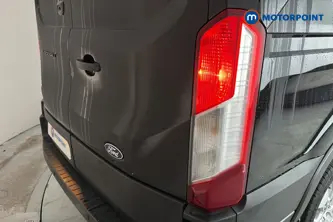 Ford Transit Limited Automatic Diesel Medium Roof Van - Stock Number (1680983) - 36th supplementary image