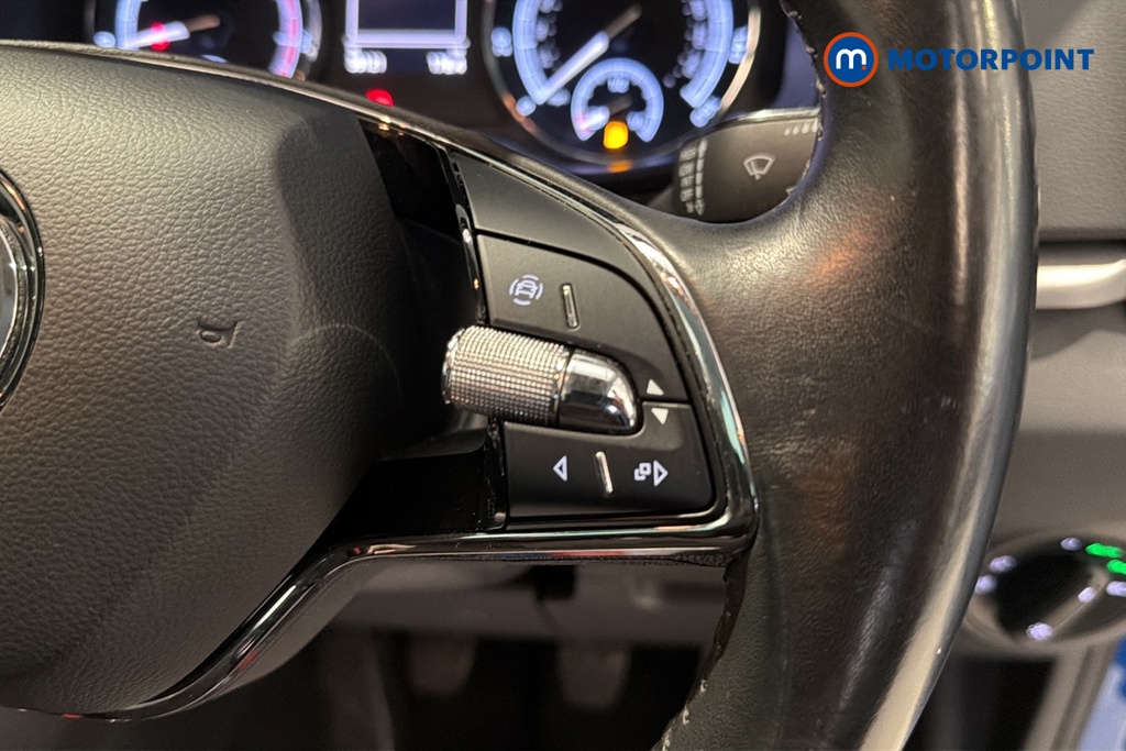 Skoda Karoq SE Manual Petrol SUV - Stock Number (1683227) - 3rd supplementary image