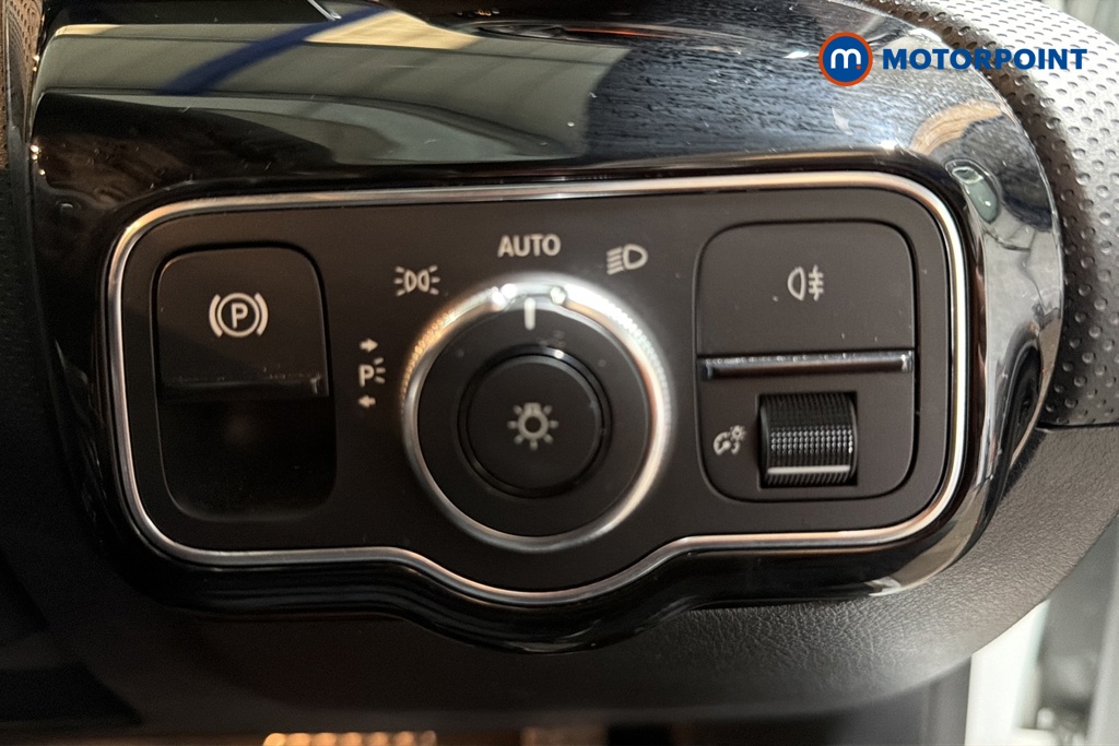 Mercedes-Benz A Class Exclusive Edition Automatic Petrol Hatchback - Stock Number (1684574) - 11th supplementary image