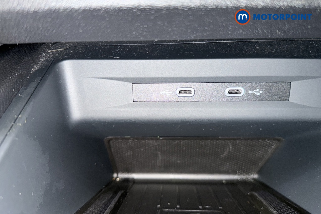 Seat Leon Fr Sport Manual Petrol Estate - Stock Number (1685786) - 17th supplementary image