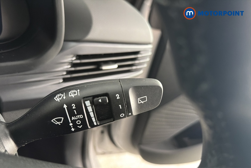 Hyundai I20 Tech Line Automatic Petrol Hatchback - Stock Number (1686042) - 6th supplementary image