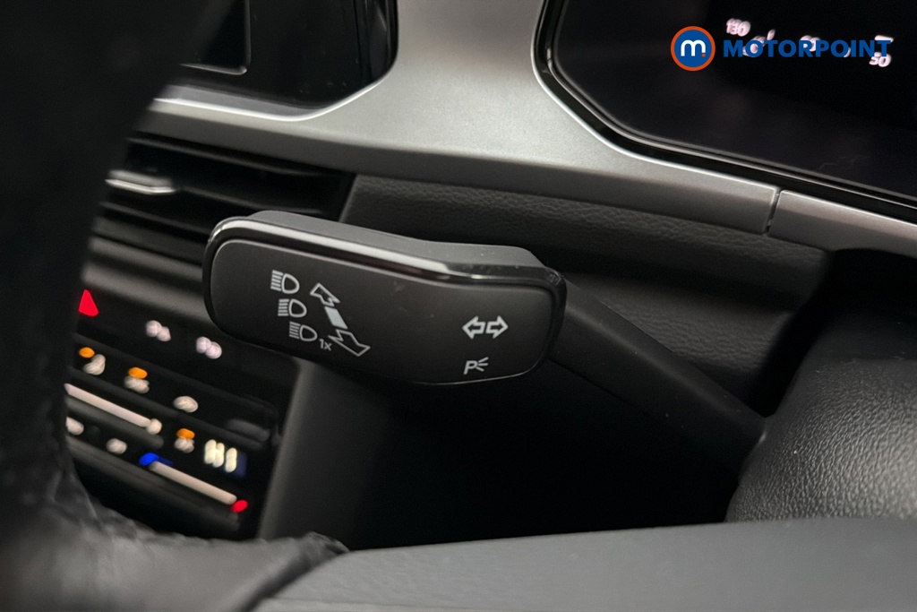Volkswagen T-Roc Life Manual Petrol SUV - Stock Number (1686753) - 5th supplementary image