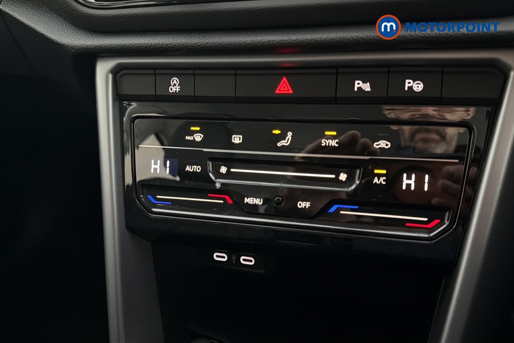 Volkswagen T-Roc Life Manual Petrol SUV - Stock Number (1686753) - 12th supplementary image